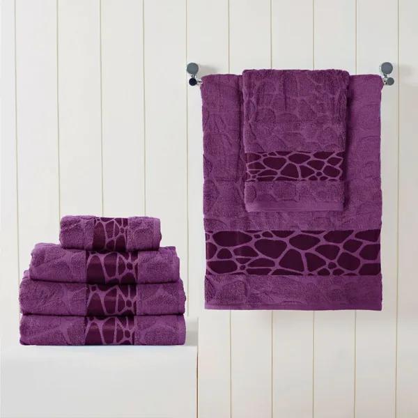 Al Ghani jacquard towel collection
